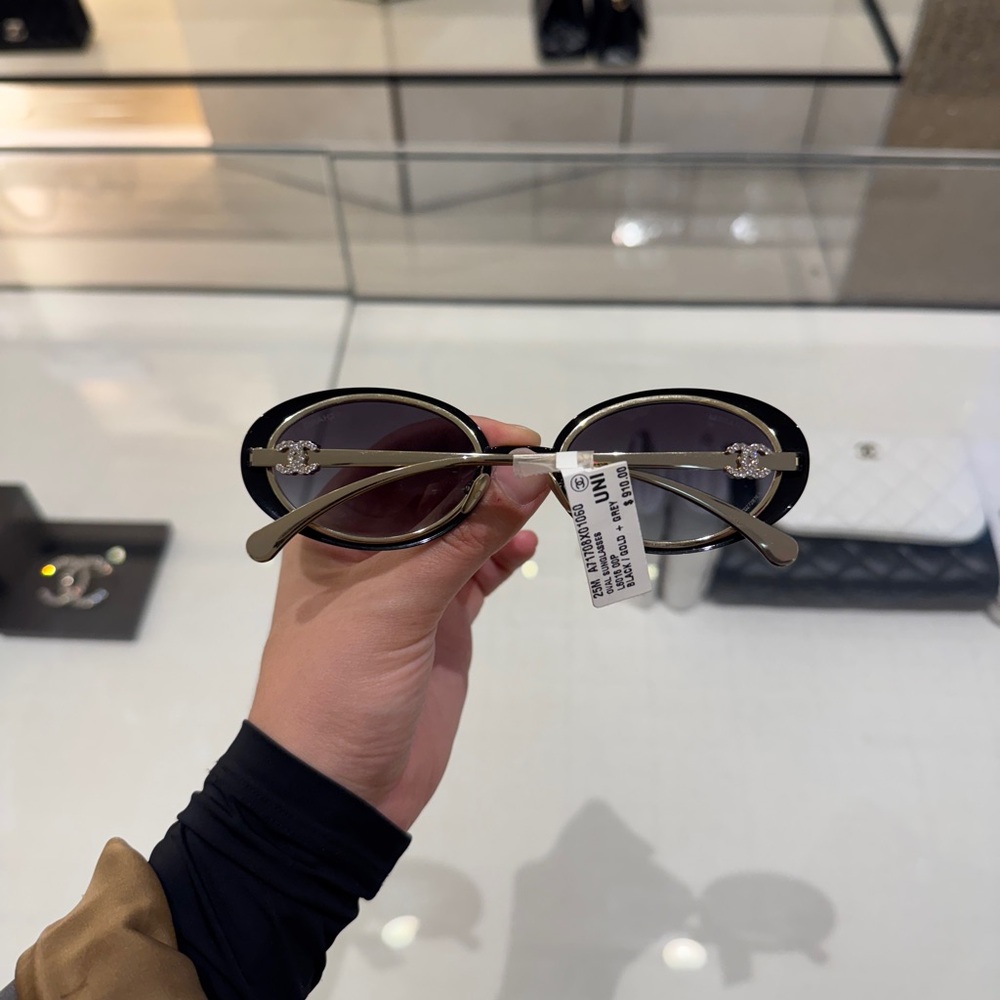 Chanel Coco Beach 25 Oval Sunglasses | NIB - Picture 13 of 14